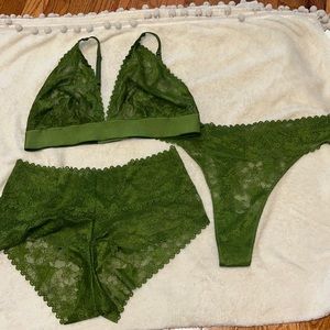 Brand new parade lace matching set